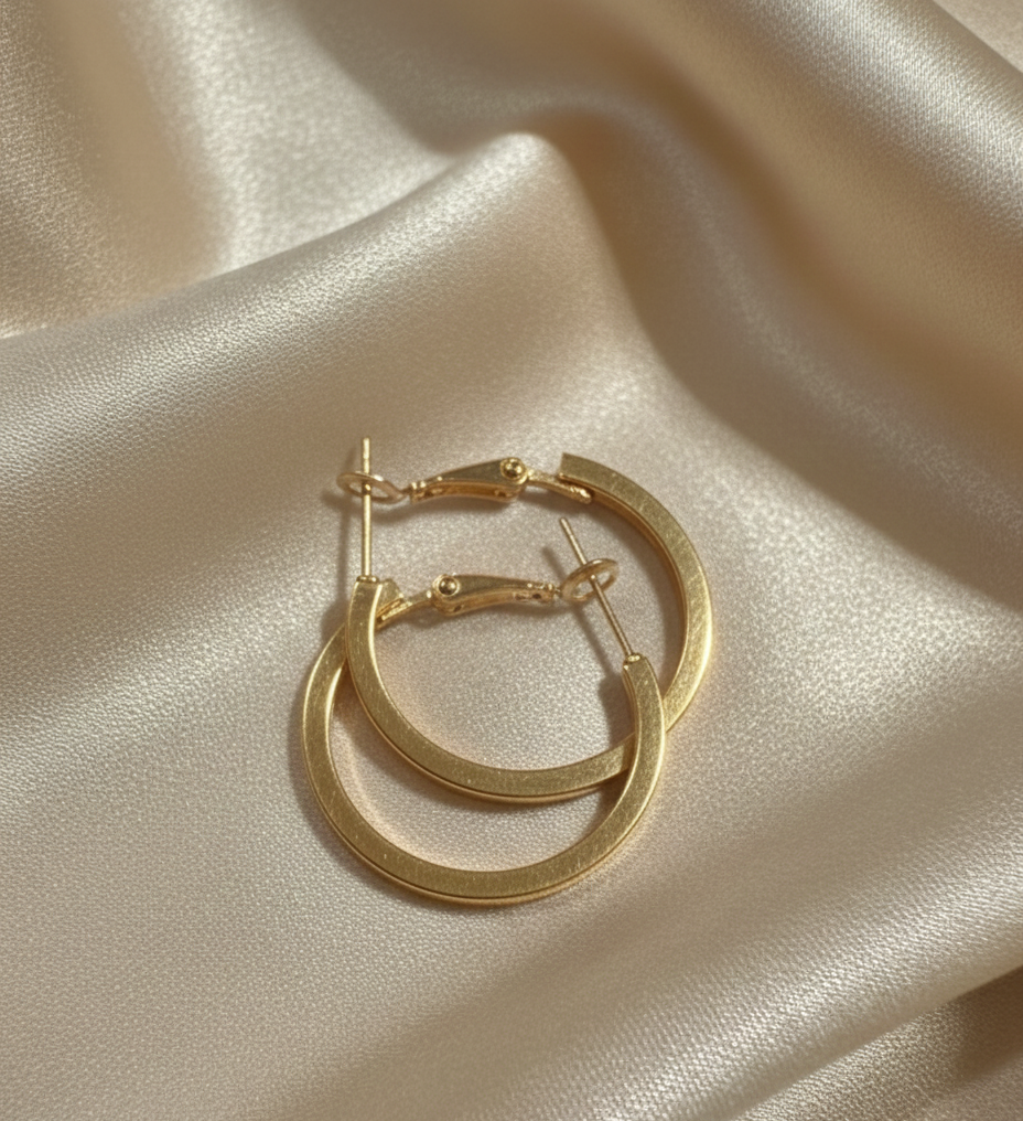 Classic Flat Edge Hoop Earrings – 20 mm