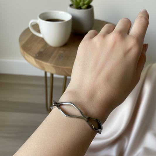Astra Wave Cuff – Stainless Steel Minimal Bracelet